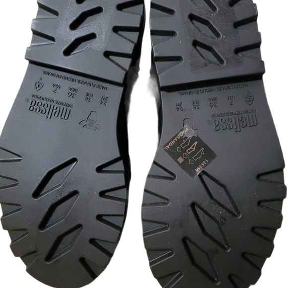 Mini Melissa Rubber Duckies 🐤 - Picture 5 of 5